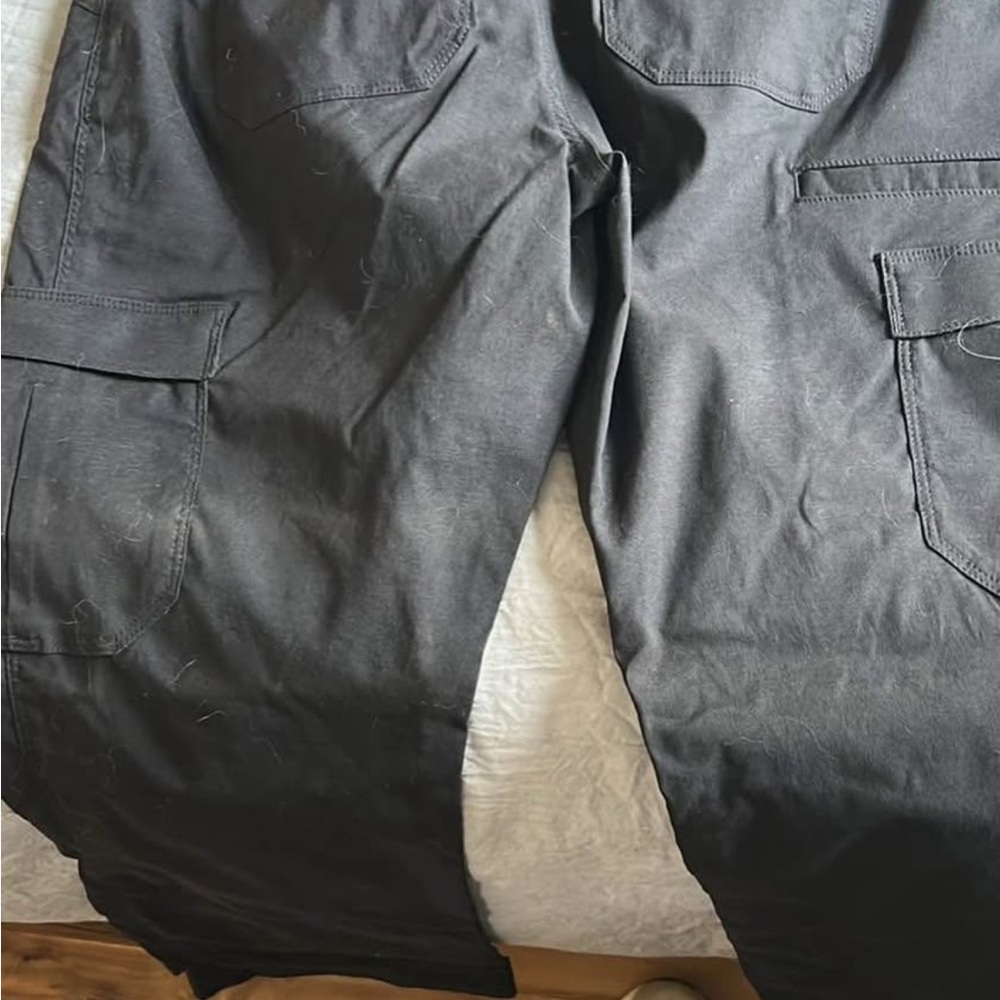 Duluth Trading Co Black Cargo Pants
